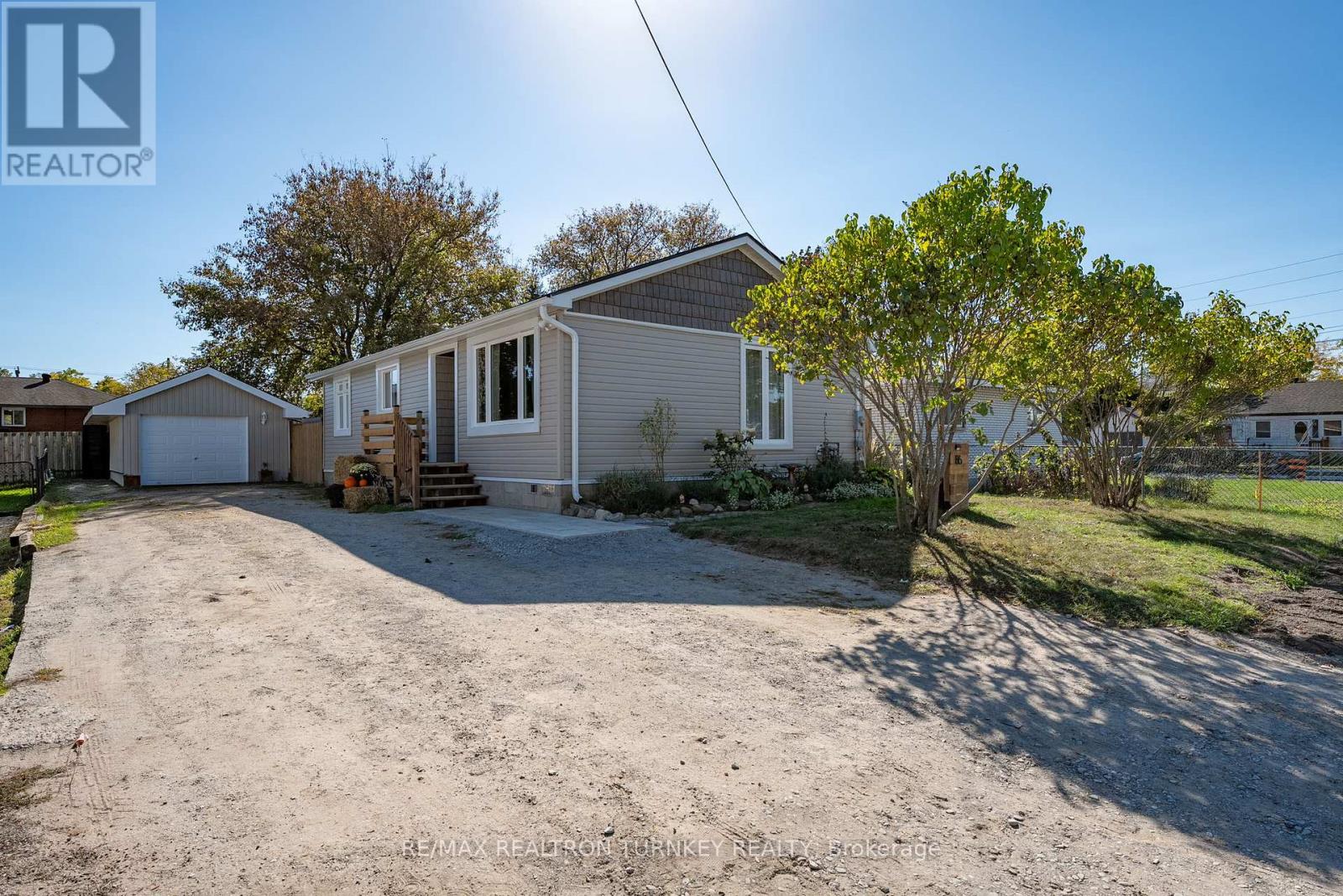 86 Simcoe St, Essa, ON L0M 1B0