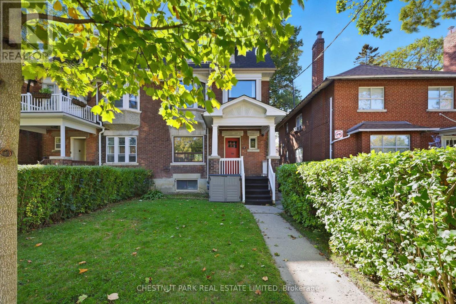 6 Highview Cres, Toronto, ON M6H 2Y2