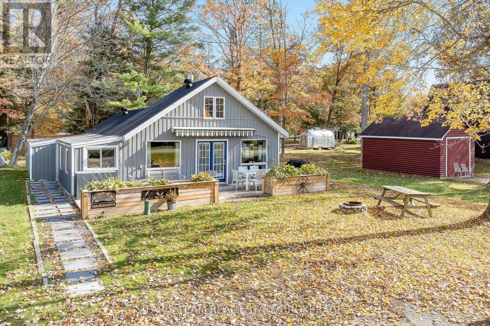 53 Playfair Dr, Tay, ON L0K 2C0