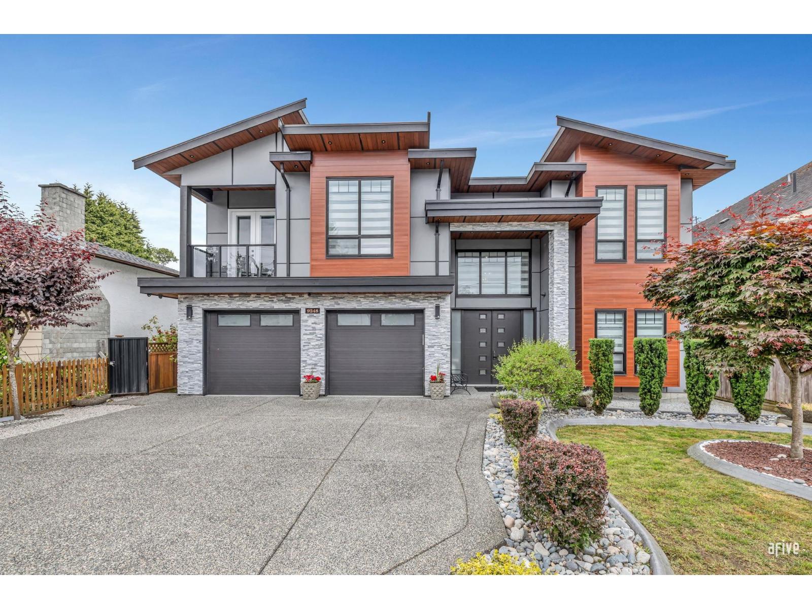 124 Street Unit 9248, Surrey, BC V3V 2S3