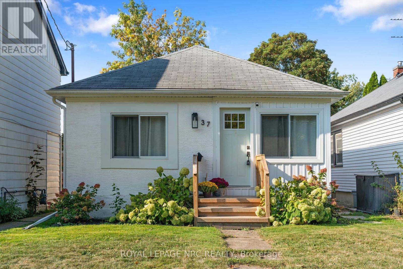 37 Lock St, St. Catharines, ON L2N 5B8