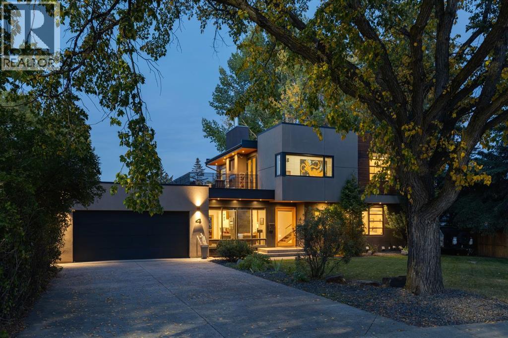 4 Spruce Bank Cres SW, Calgary, AB T3C 3B4
