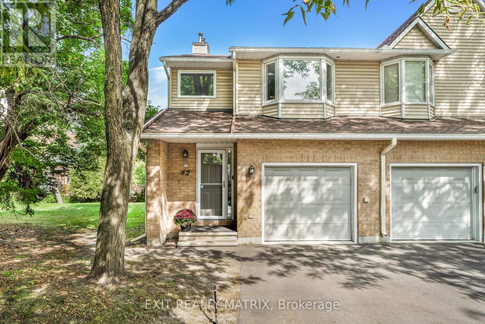 26 42 Oakhaven Private, Ottawa, ON K1K 4K1