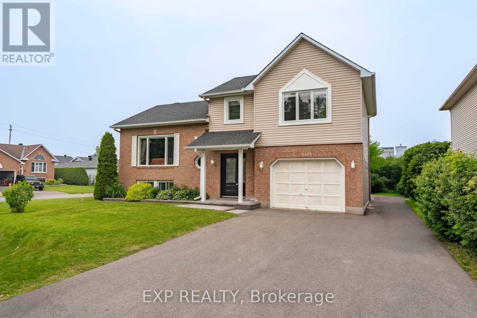 3379 Descotes Cir, Clarence-rockland, ON K4K 1A8
