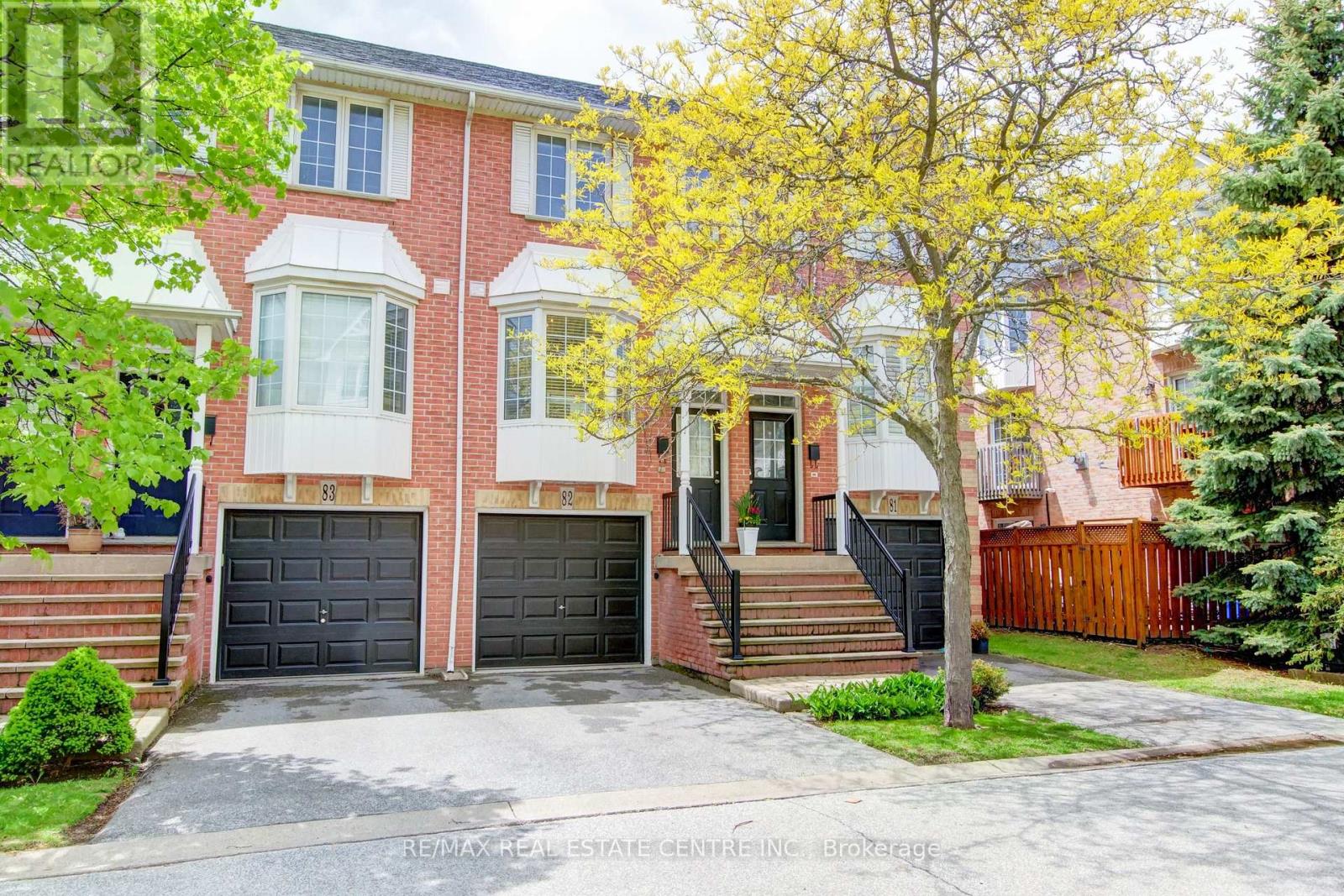 82 3480 Upper Middle Rd, Burlington, ON L7M 4R9