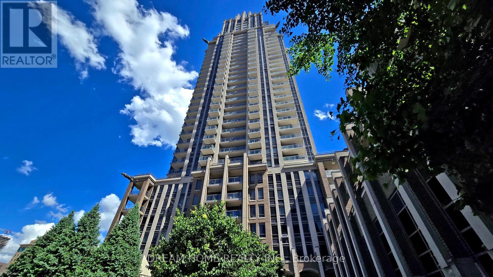 2004 388 Prince Of Wales Dr, Mississauga, ON L5B 0A1