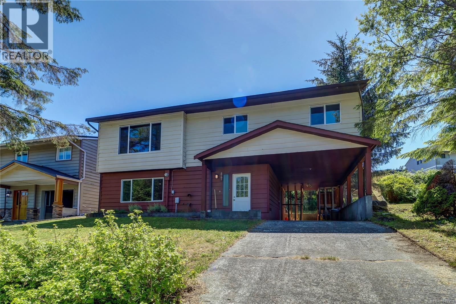 2101 Pioneer Hl, Port McNeill, BC V0N 2R0