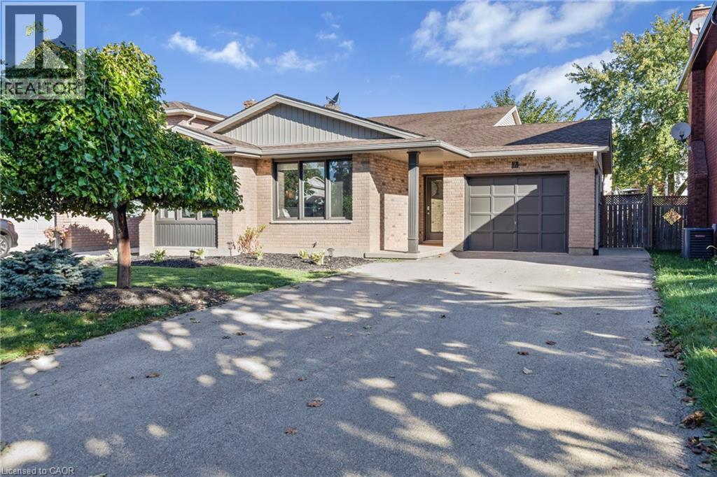 7 Bascary Cres, St. Catharines, ON L2S 3M6