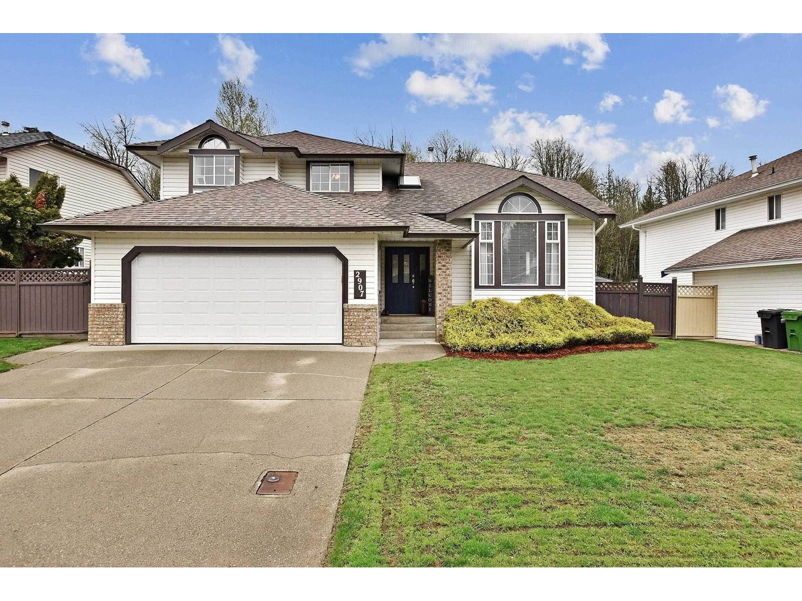 2907 Crossley Dr, Abbotsford, BC V2T 5H1