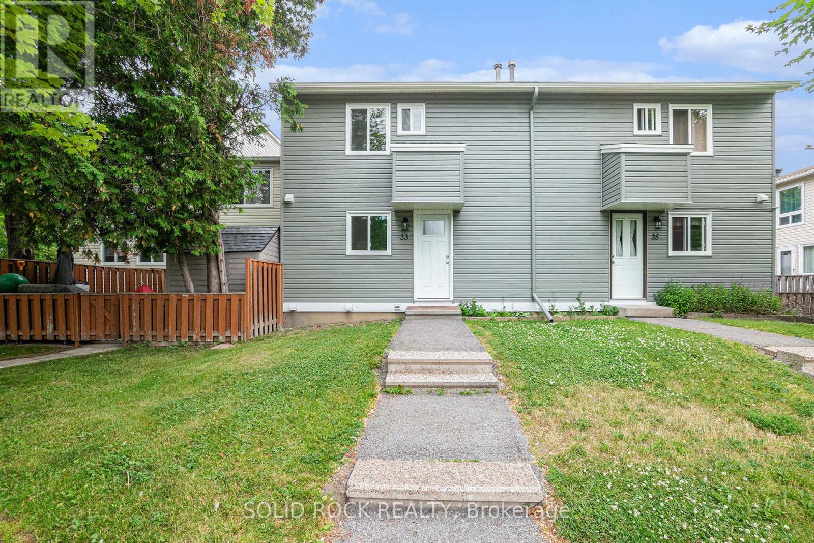 33 Thistledown Ct, Ottawa, ON K2J 1N1
