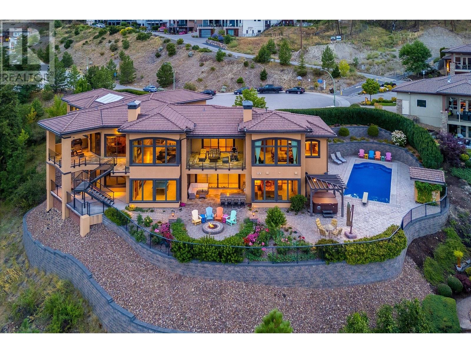 2513 Casa Palmero Dr, West Kelowna, BC V1Z 4C6