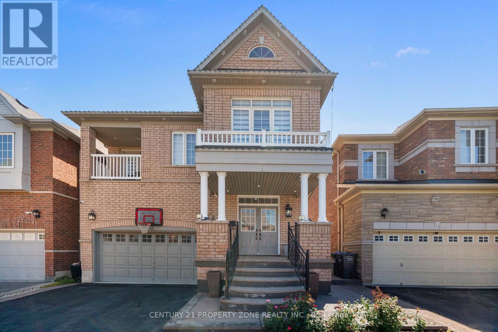 12 Ledgerock Rd, Brampton, ON L6P 2L7