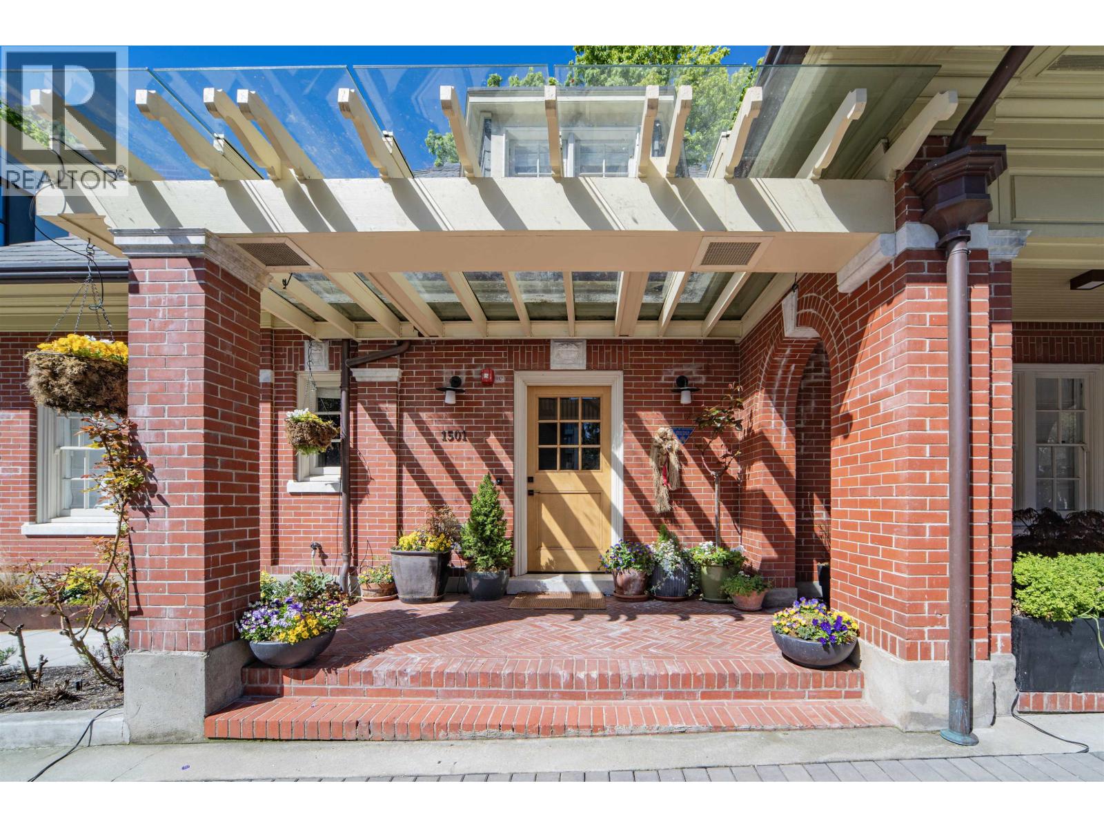 1501 Atlas Ln, Vancouver, BC V6P 0C9