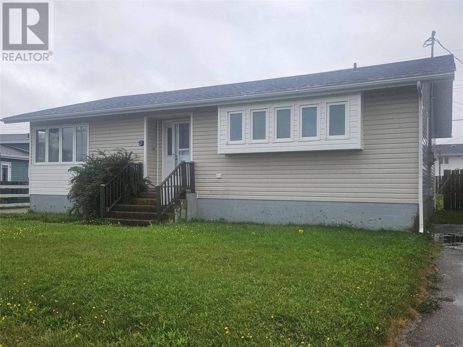 3 Courtney St, Grand Bank, NL A0E 1W0