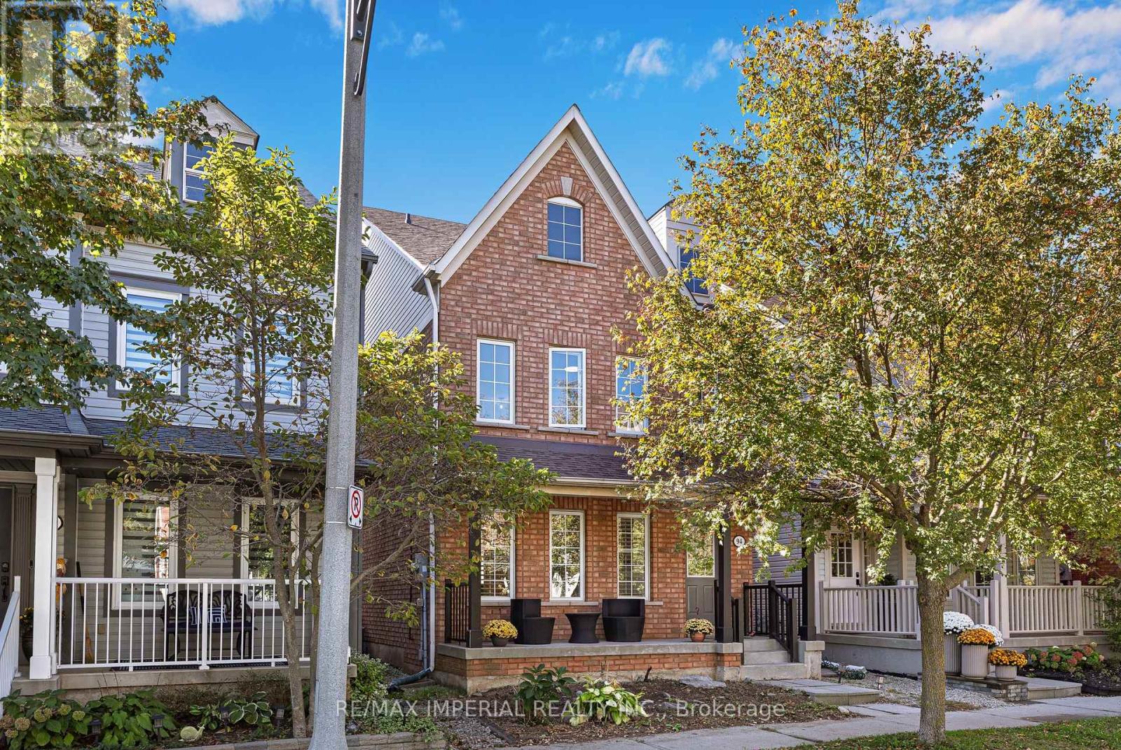94 Littlewood Dr, Oakville, ON L6H 6V1