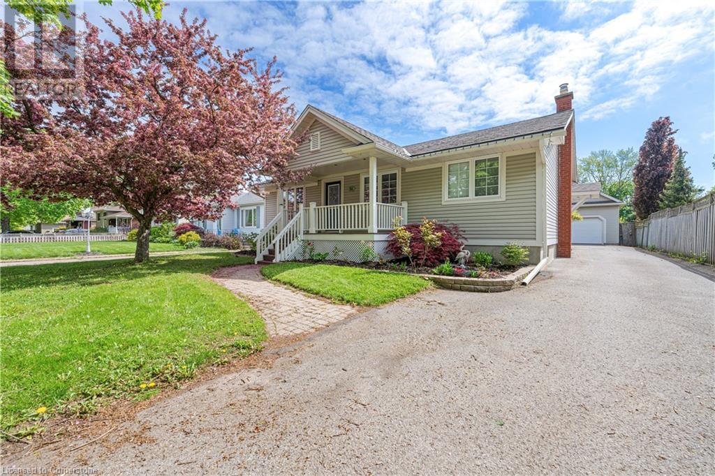 56 Dunkeld Ave, St. Catharines, ON L2M 4A7