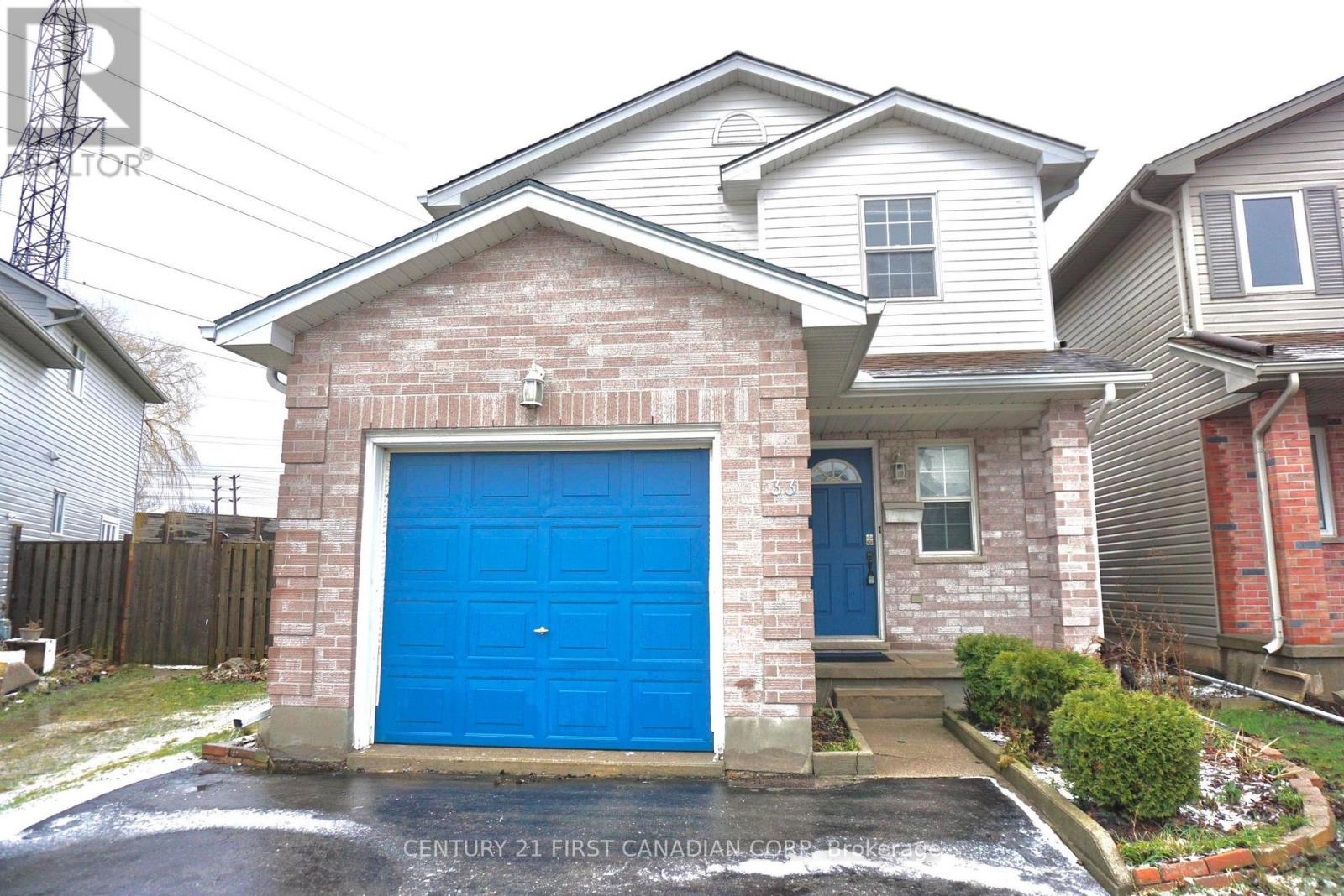 33 Phair Cres, London, ON N5Z 5B5