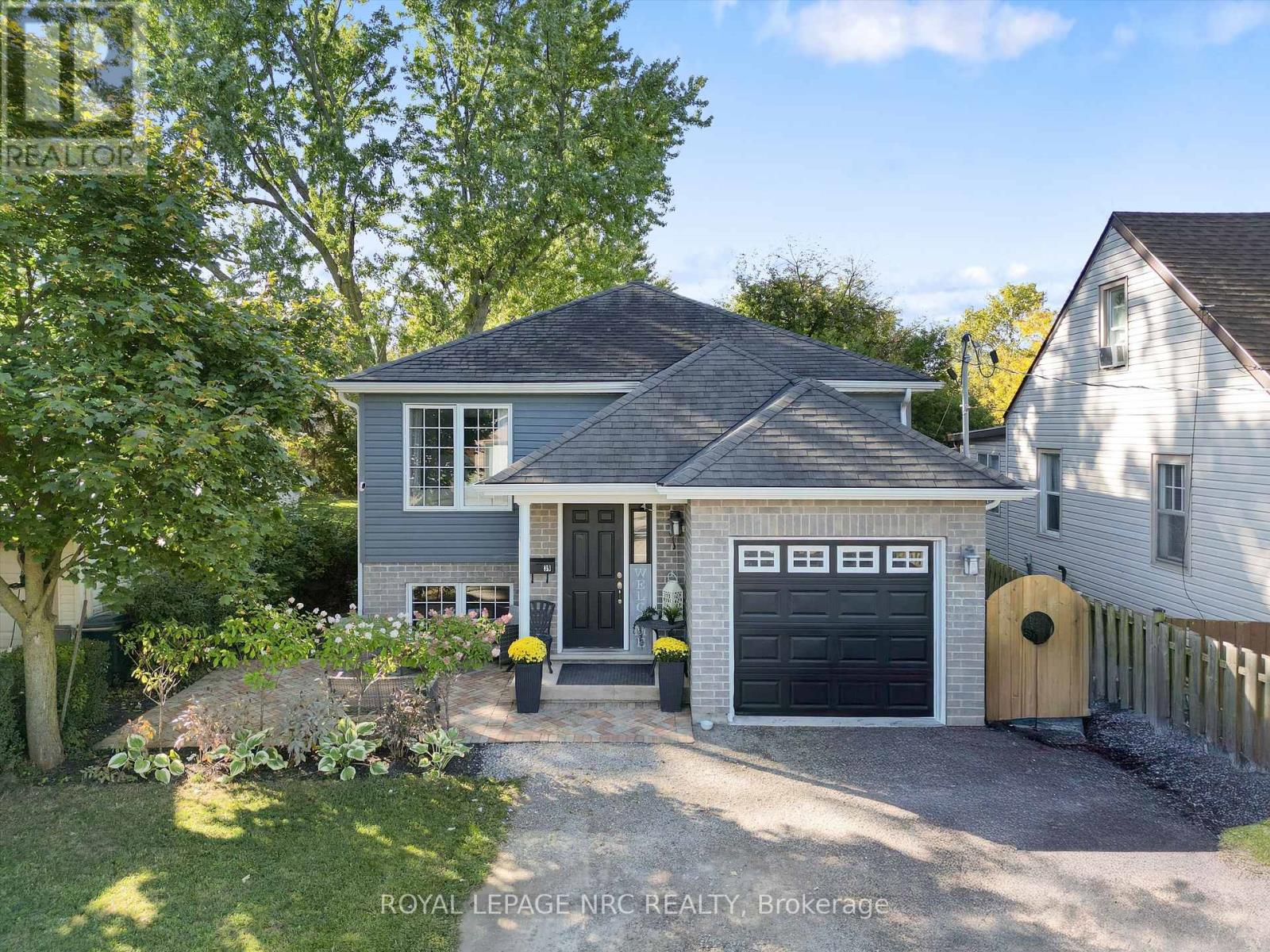 39 Quaker Rd, Welland, ON L3C 3G3