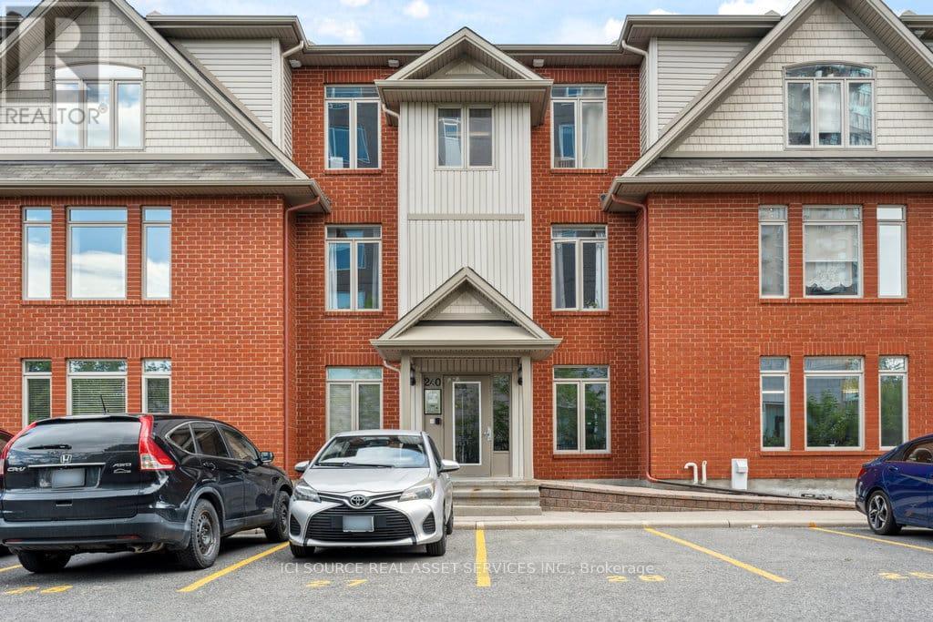 240 Meilleur Private #b, Ottawa, ON K1L 0A3