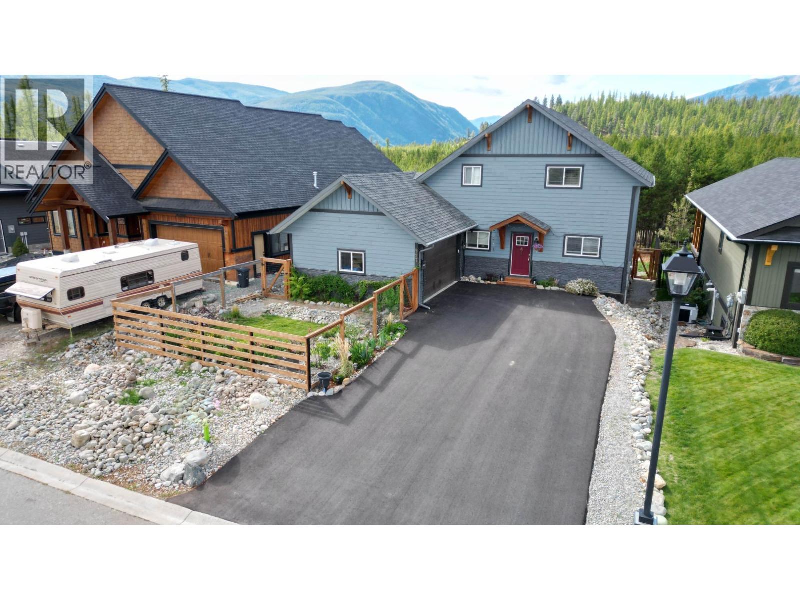 527 Forest Crowne Dr, Kimberley, BC V1A 0A4