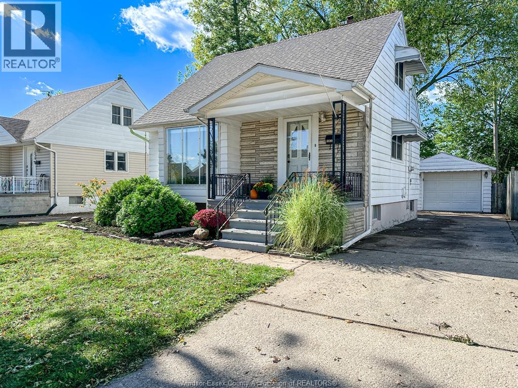 1833 Norman, Windsor, ON N8T 1R9