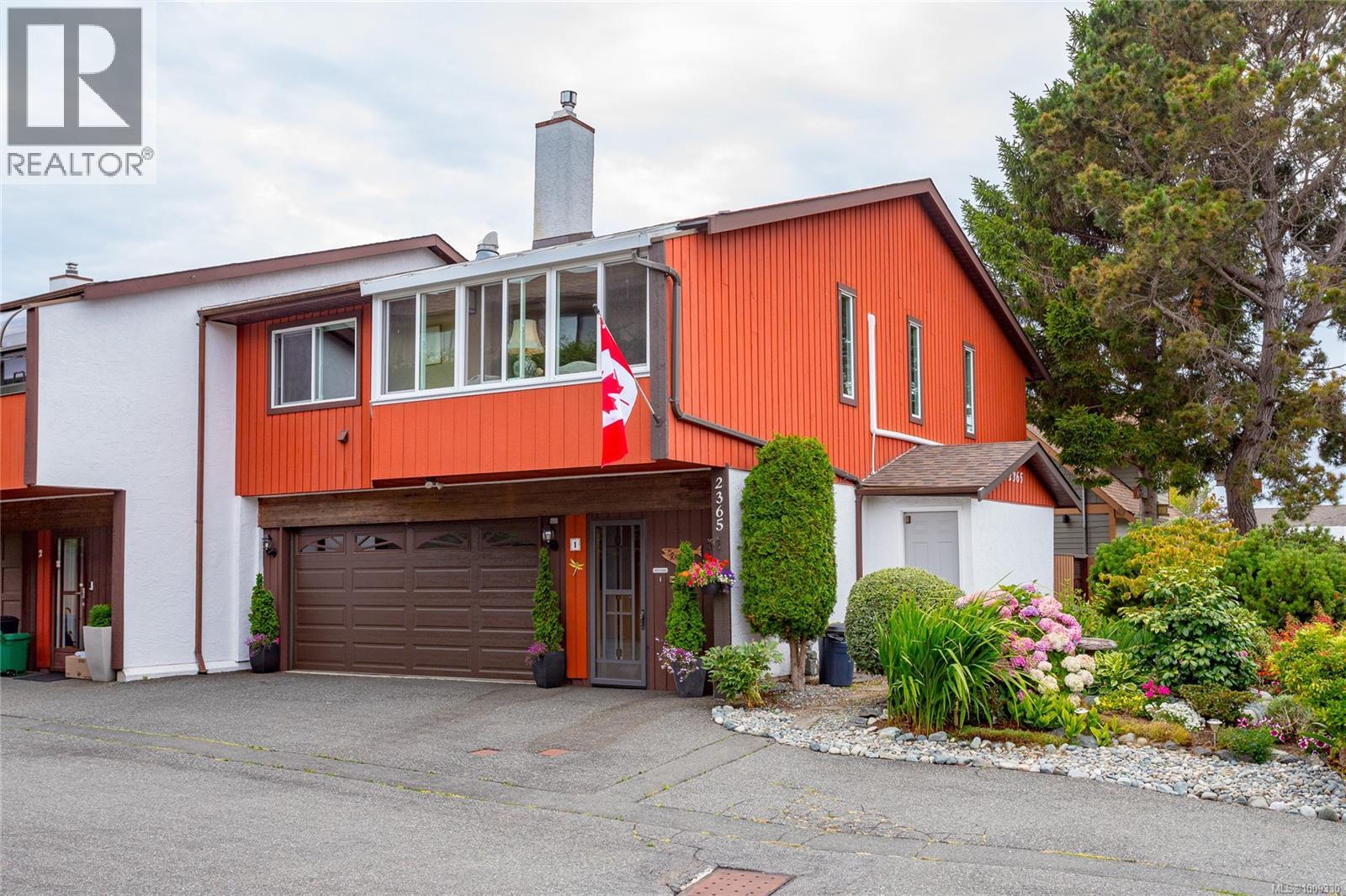 2365 Henry Ave Unit 1 Ave, Sidney, BC V8L 2B4