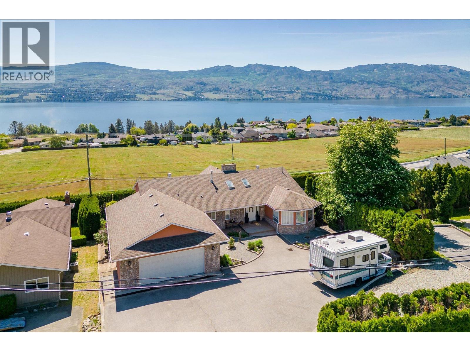 1115 Gregory Rd, West Kelowna, BC V1Z 2Y9