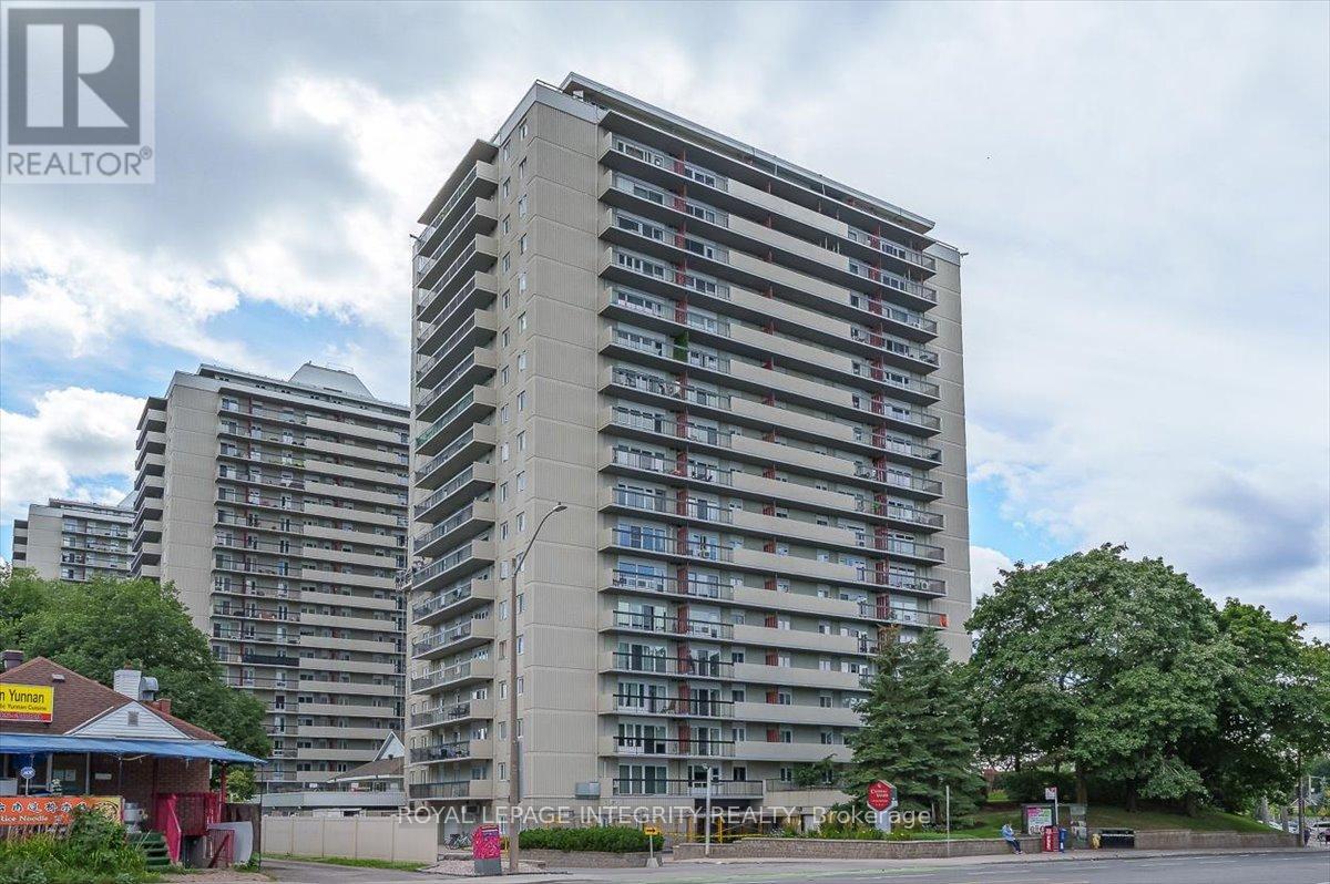 1804 158c Mcarthur Ave, Ottawa, ON K1L 8E7