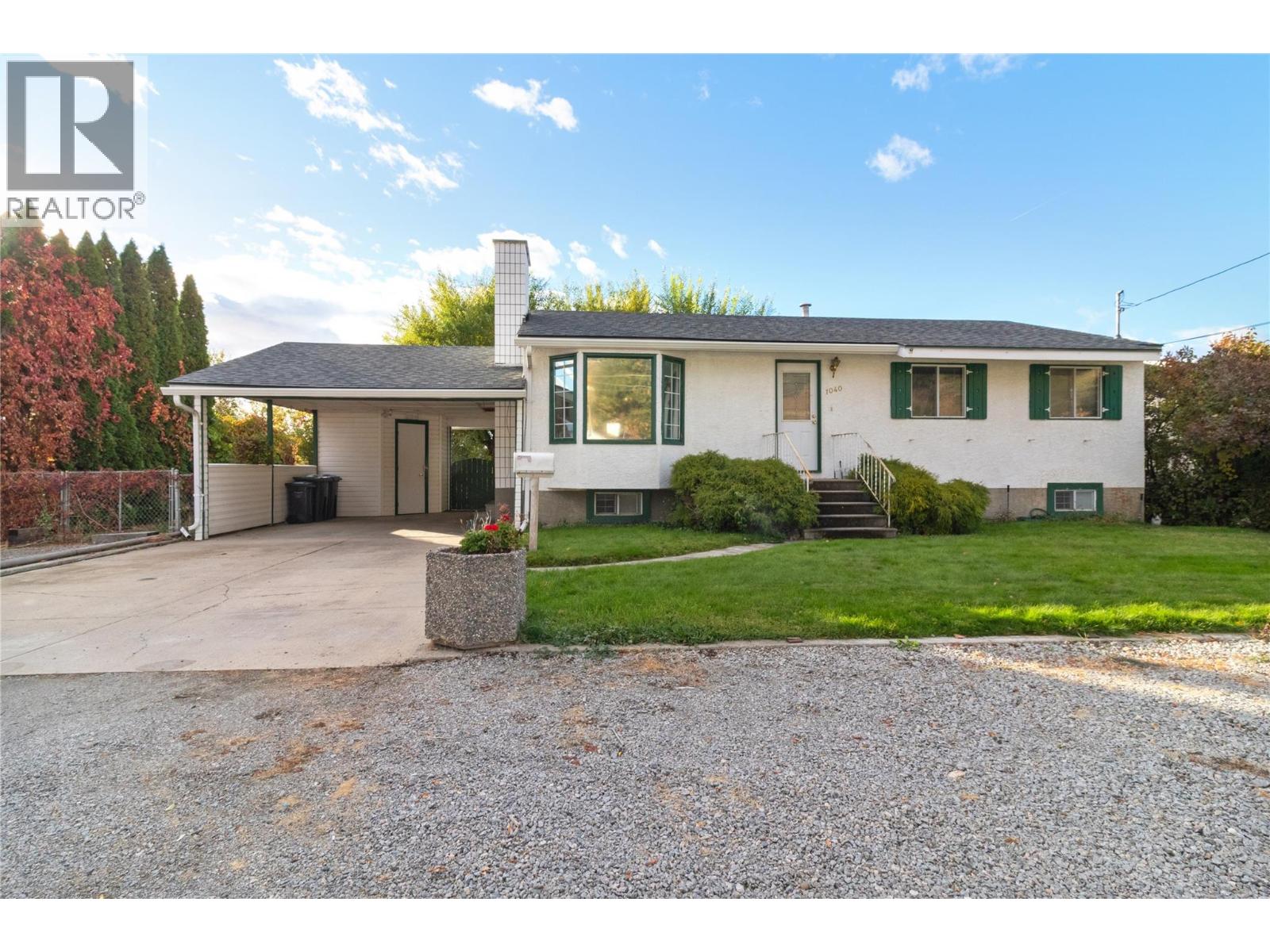 1040 Cactus Rd, Kelowna, BC V1X 3N7