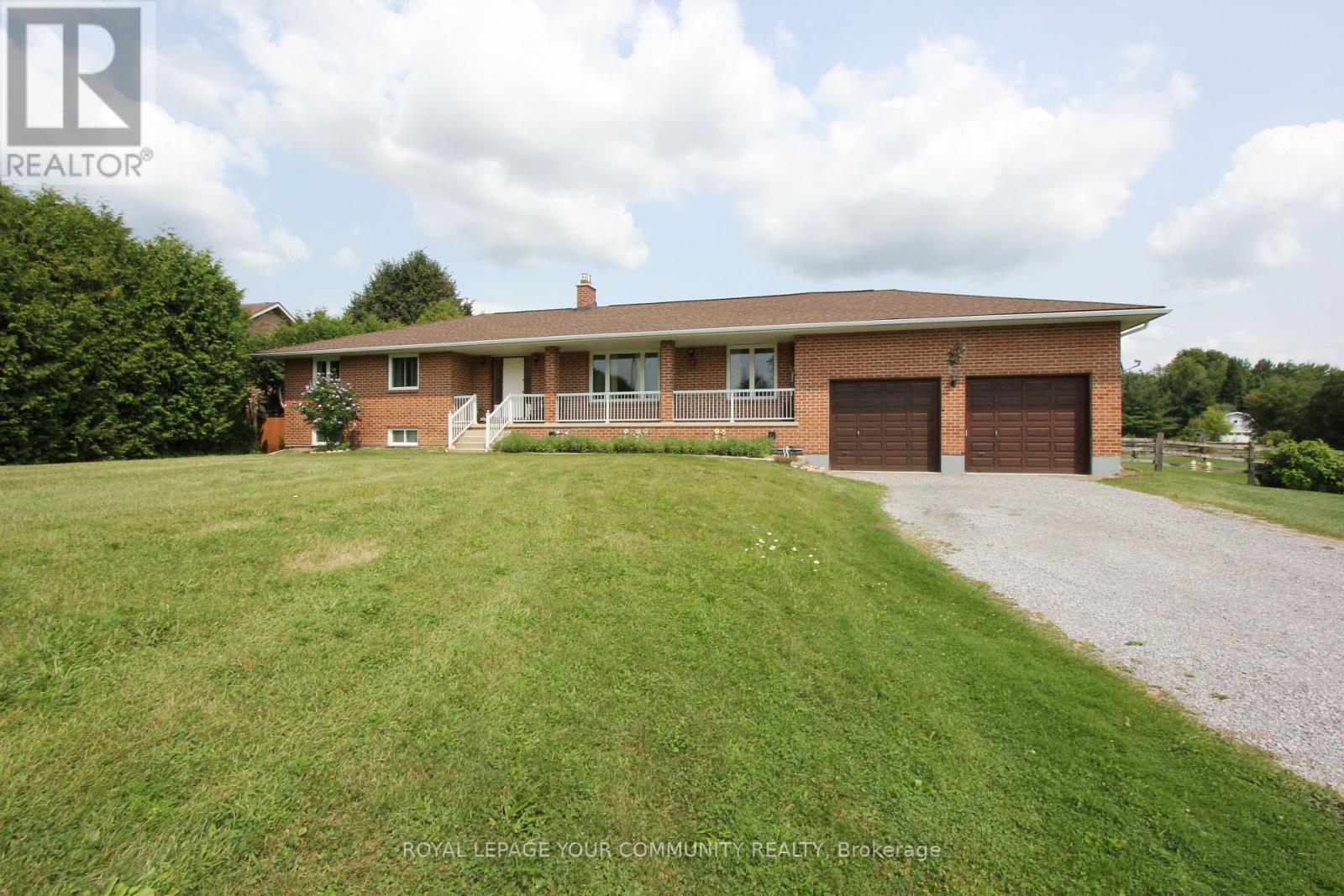 20161 Bathurst St, East Gwillimbury, ON L9N 1N3