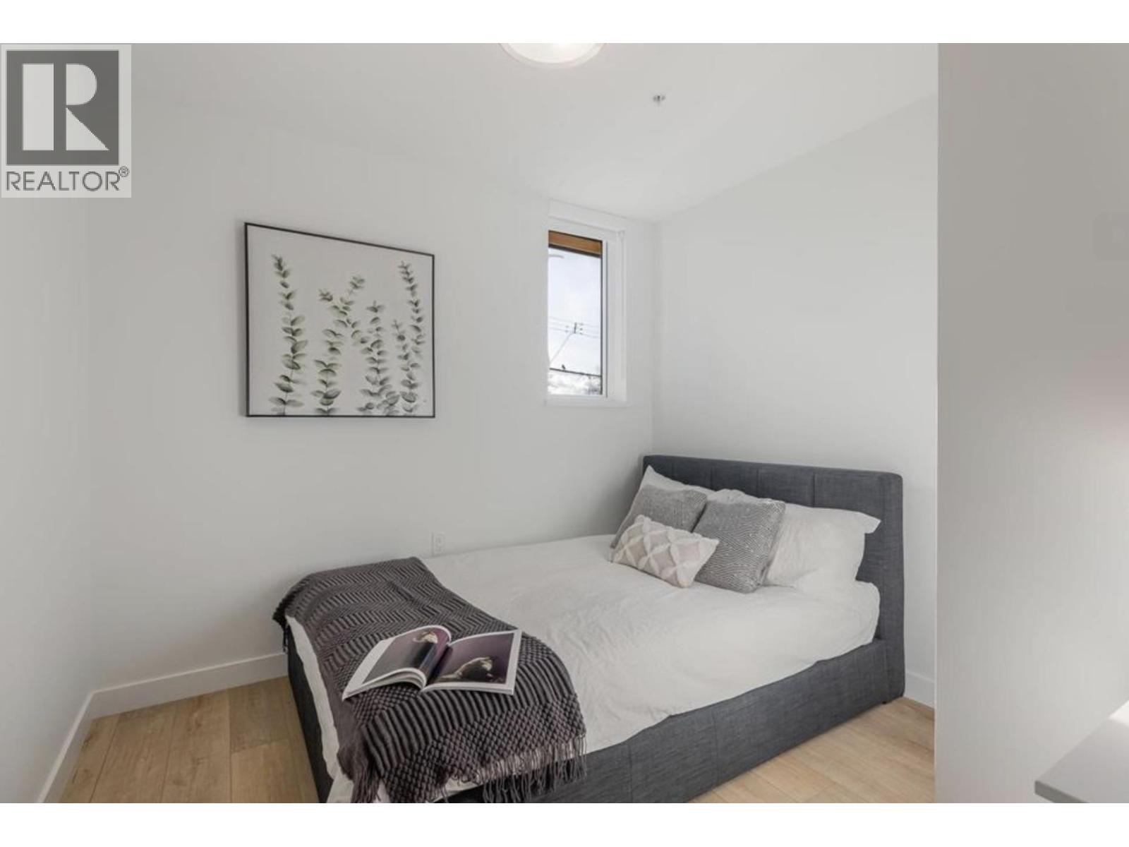 4933 Clarendon Street Unit 204, Vancouver, BC V5R 3J3