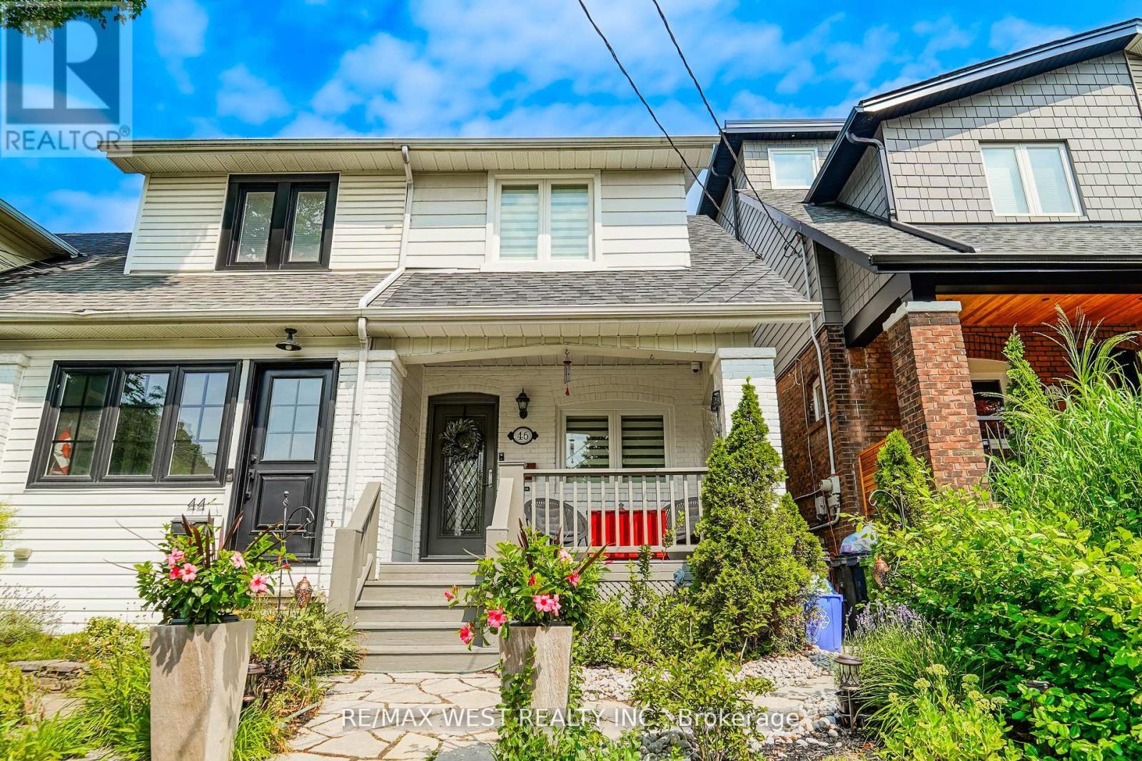 46 Rhyl Ave, Toronto, ON M4L 1R9