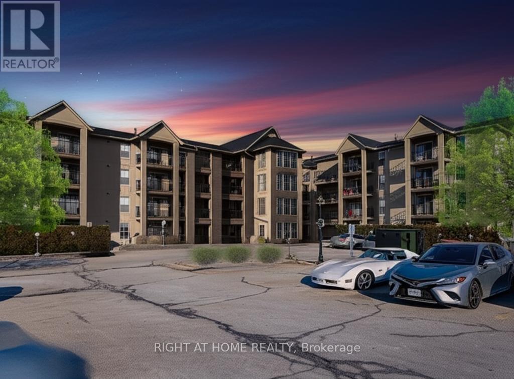 102 1421 Walkers Line, Burlington, ON L7M 4N9