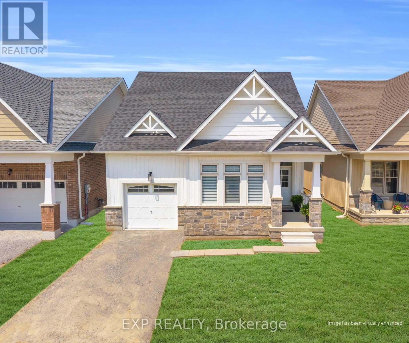 10 Palmira Dr, Georgina, ON L0E 1R0