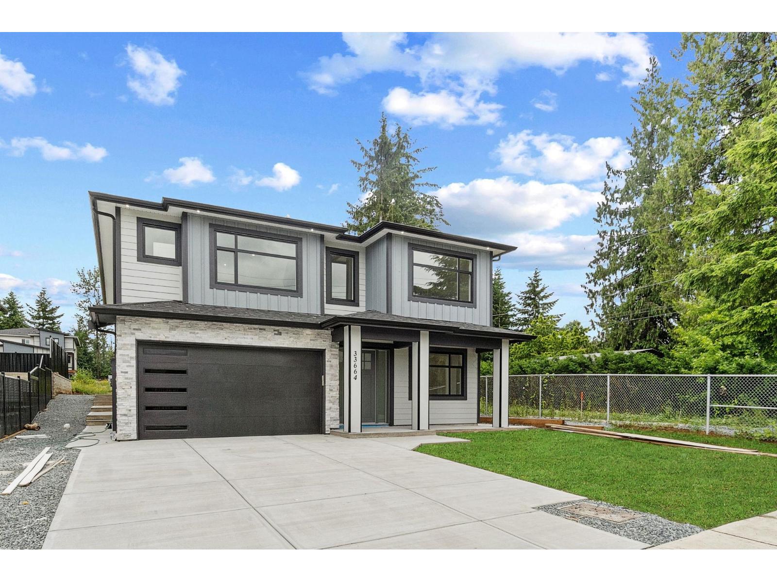 33664 Dewdney Trunk Rd, Mission, BC V2V 6Y4