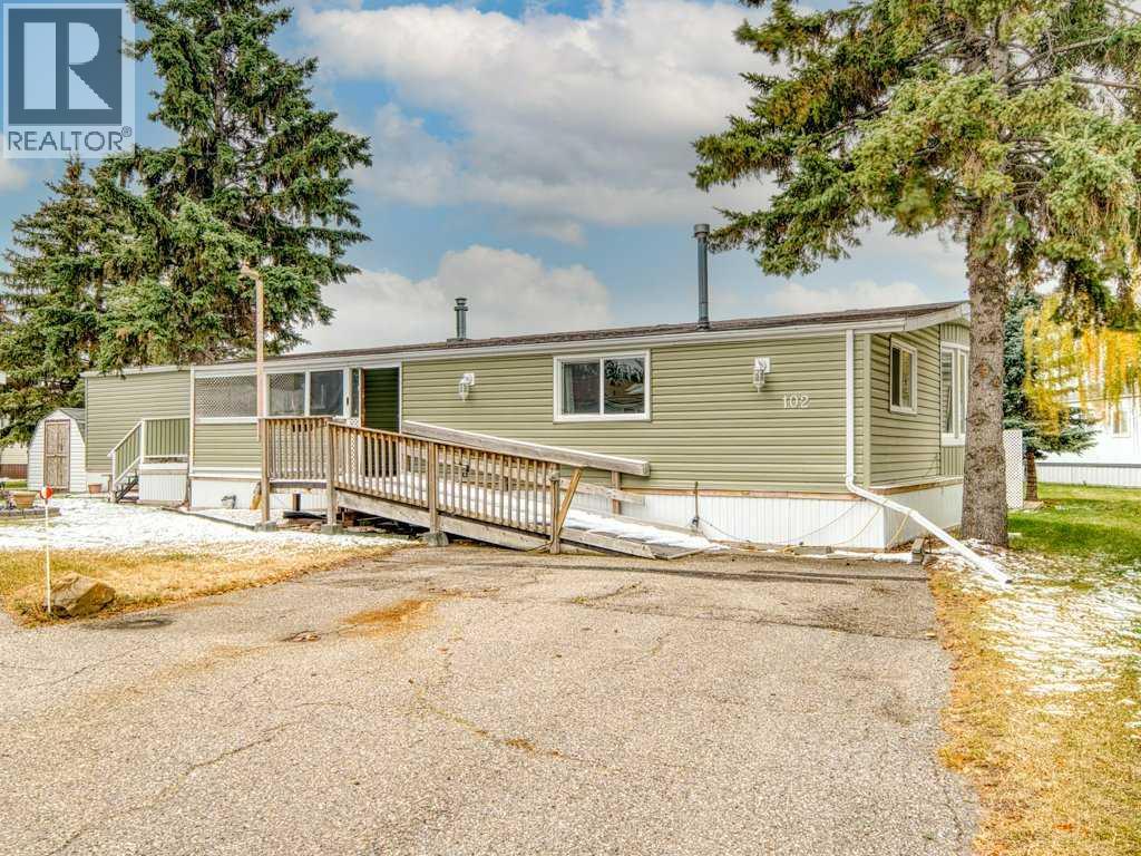 102 Burroughs Pl NE, Calgary, AB T1Y 6K5