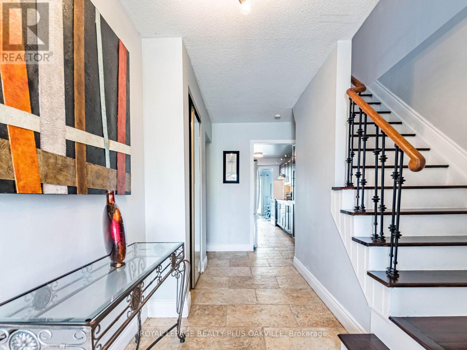 730 Galloway Cres, Mississauga Creditview, ON L5C 3W1