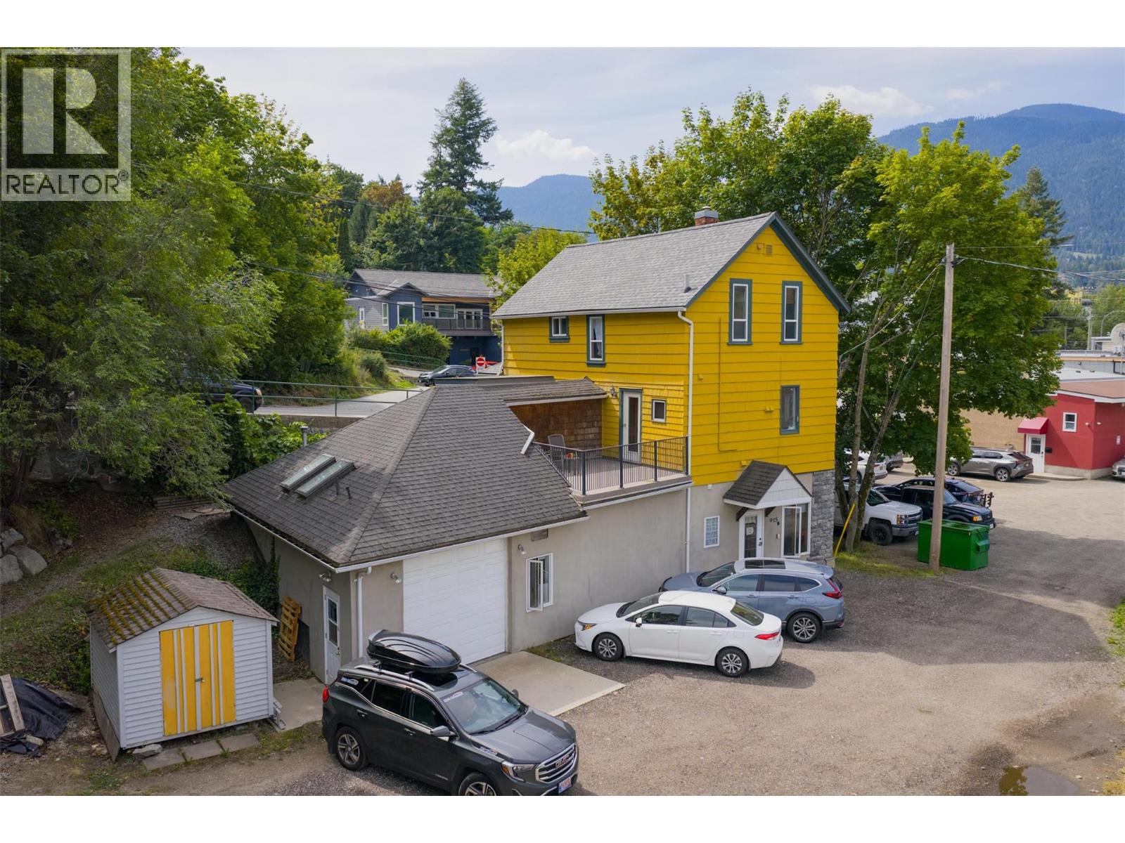 915 Front St, Nelson, BC V1L 4C1