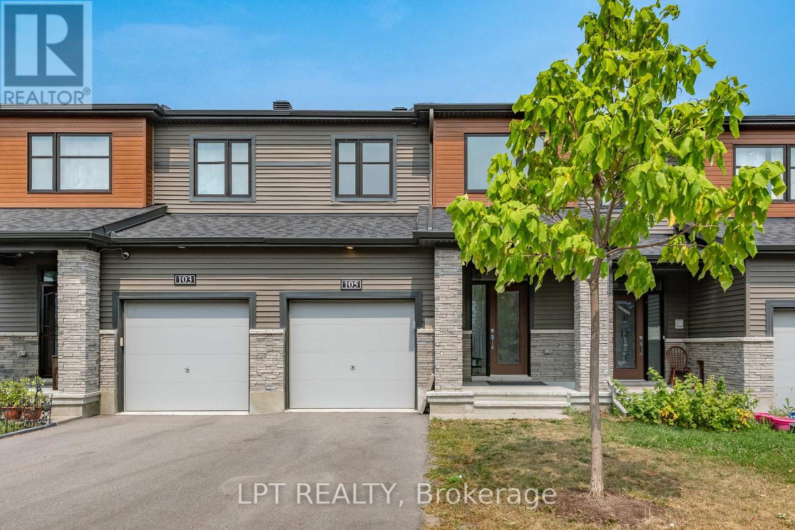 105 Teelin Cir, Ottawa, ON K2J 6V1