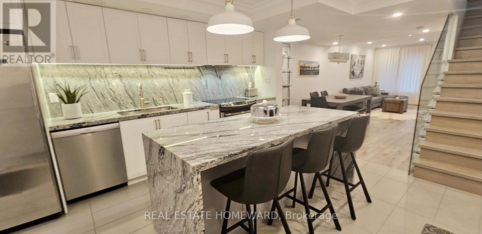 5 122 Glen Manor Dr, Toronto, ON M4E 2X6