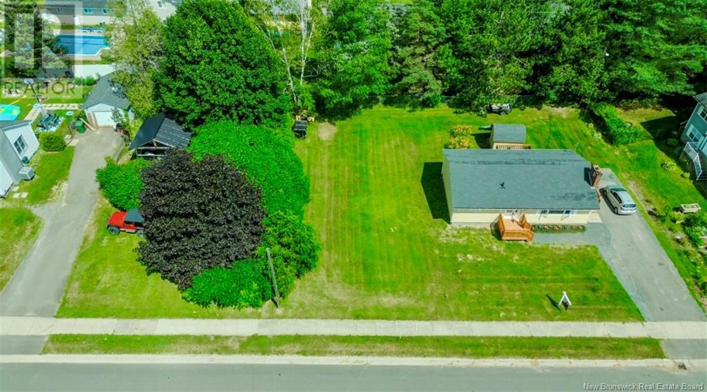 41 Floral Ave, Fredericton, NB E3A 1K8