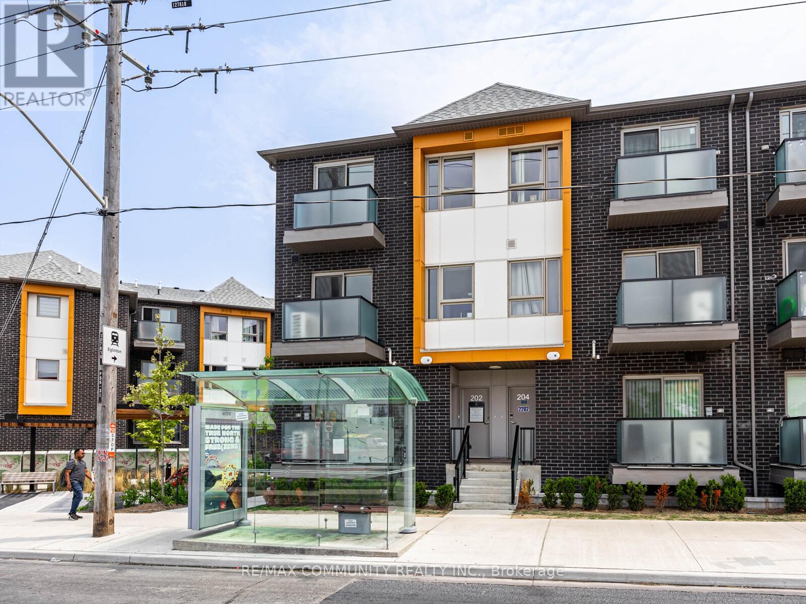 202 1085 Danforth Rd, Toronto, ON M1J 0B2