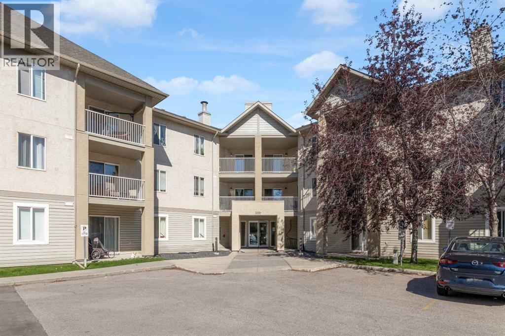 3000 Citadel Meadow Point Nw Unit 312, Calgary, AB T3G 5N5