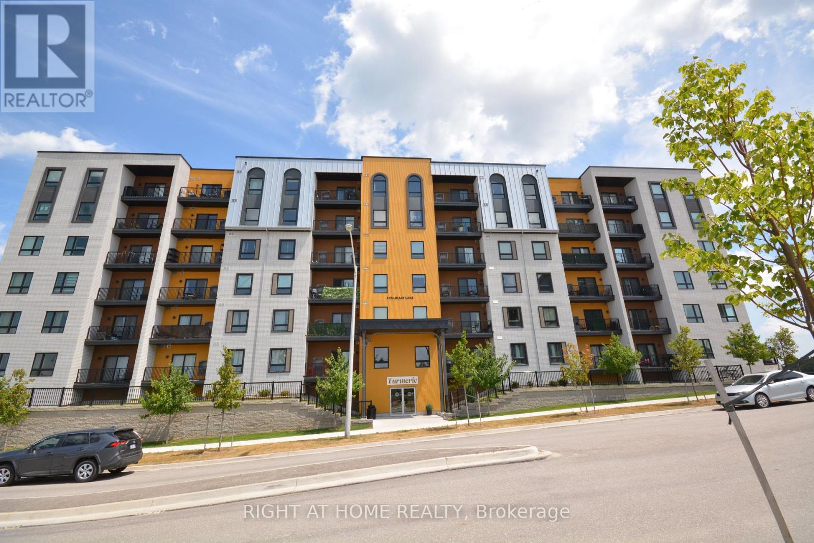 411 8 Culinary Ln, Barrie, ON L9J 0C2