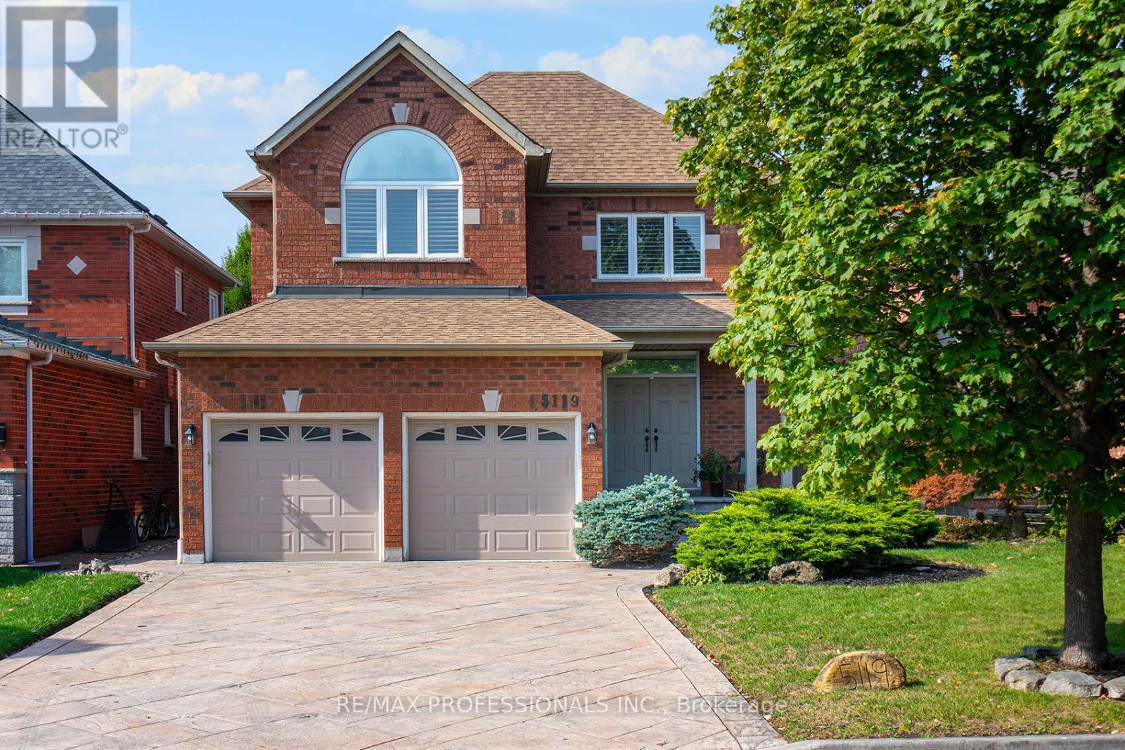 5119 Forestwalk Cir, Mississauga Hurontario, ON L4Z 4A2