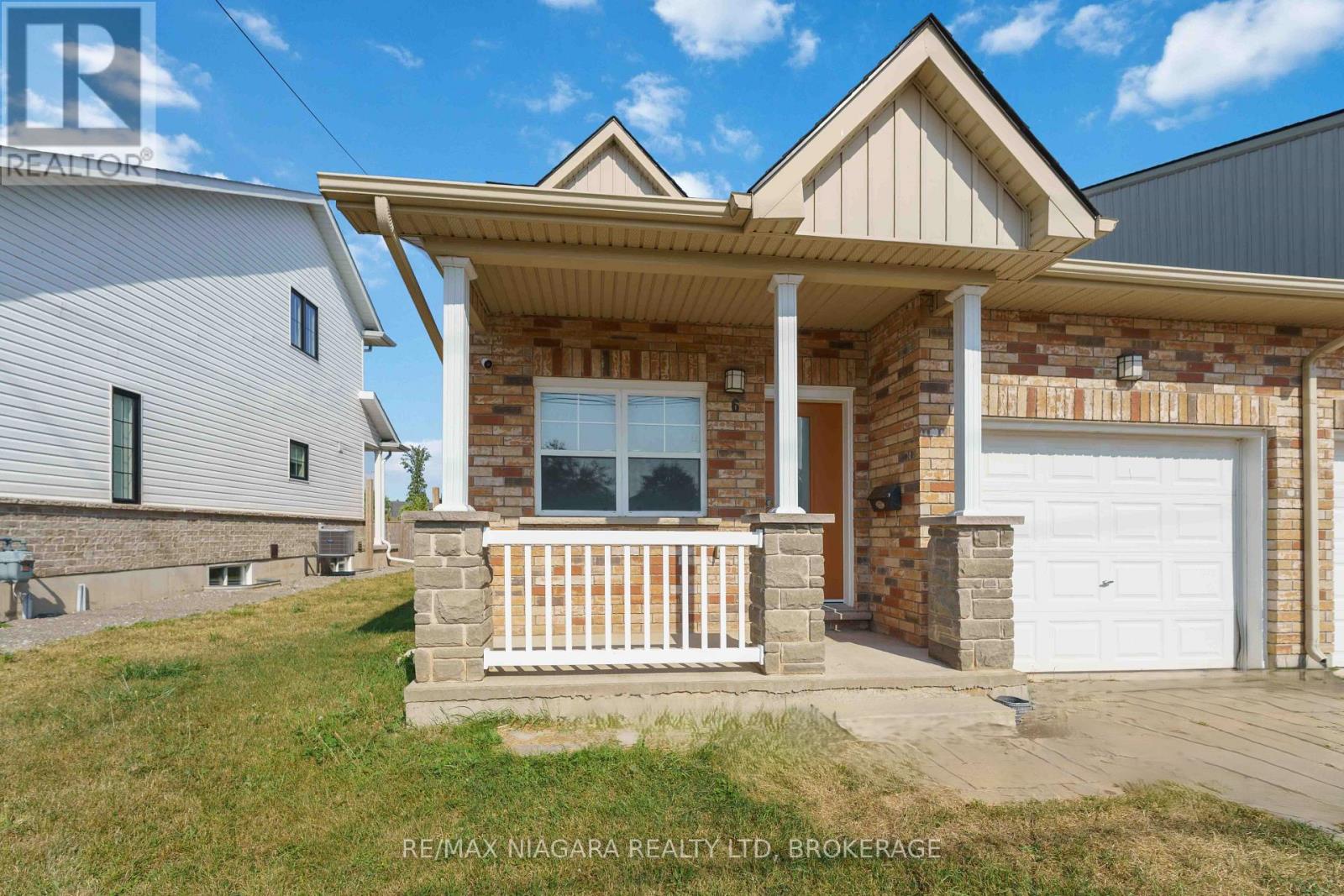 6 King St, Fort Erie, ON L2A 0C6