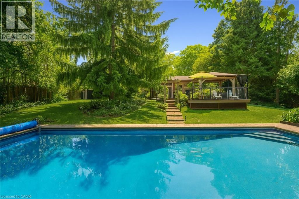 4 Berkley Pl, Guelph, ON N1E 1E6