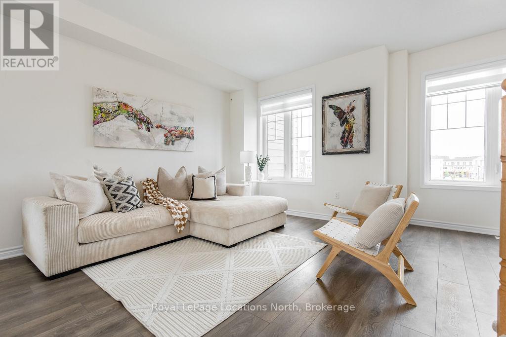 17 Sama Way, Wasaga Beach, ON L9Z 0K3