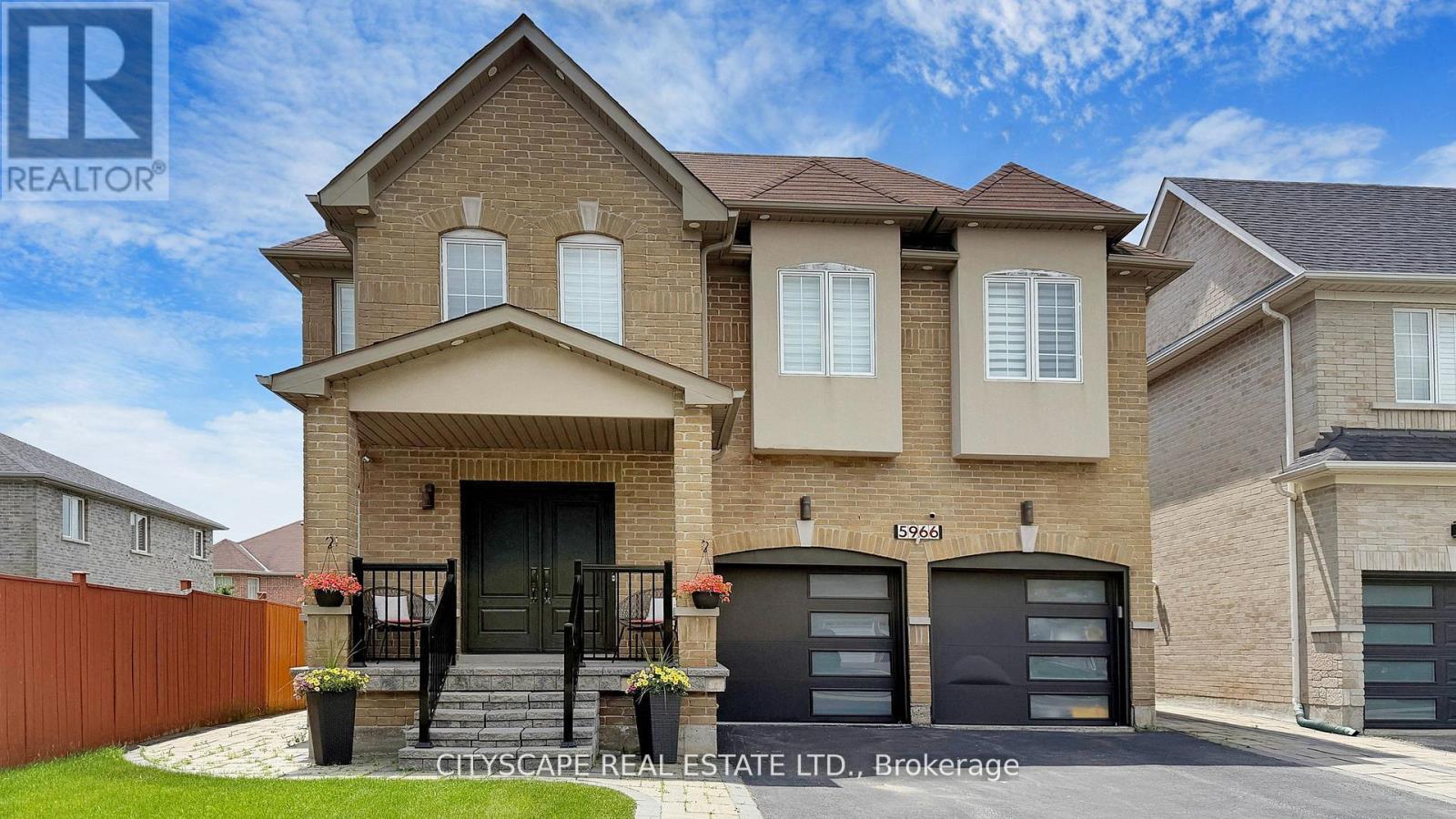 5966 River Grove Ave W, Mississauga East Credit, ON L5M 4Z8