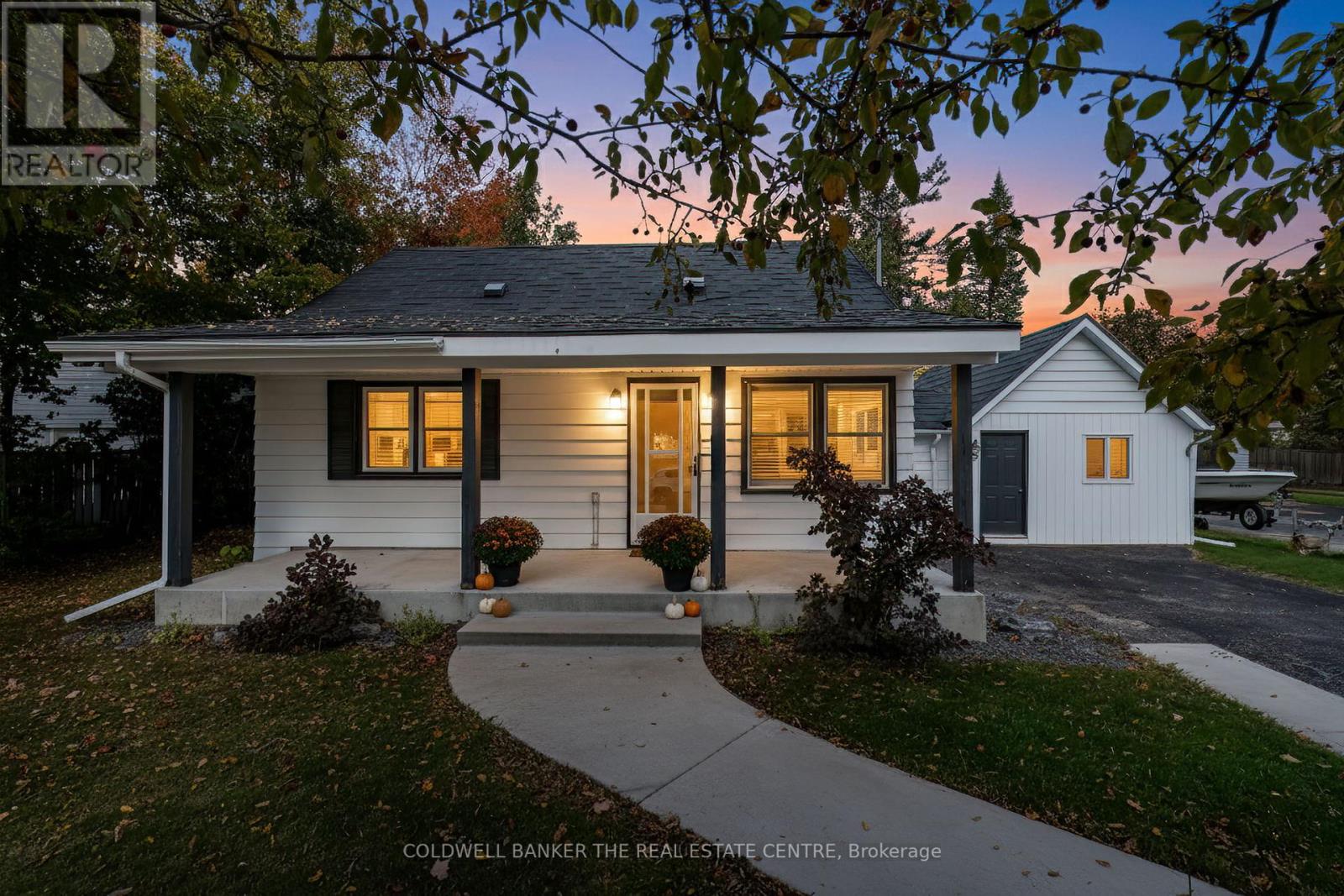 26 George St, Orillia, ON L3V 2V3